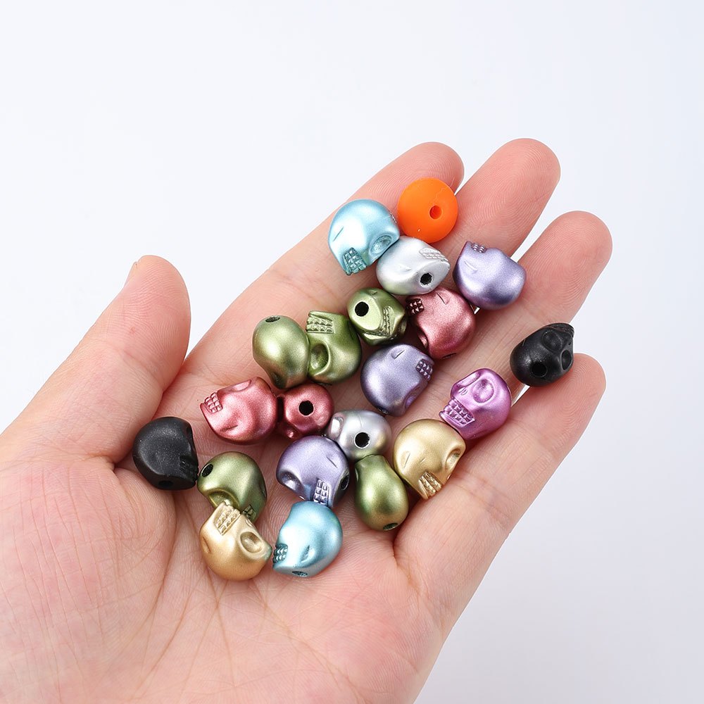 220pcs/box Mix Random Color Skull Heart Acrylic Beads Set