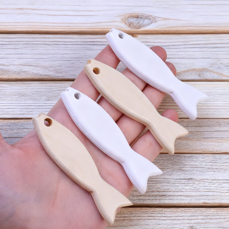 2pcs 2x7.9cm Fish-Shaped Wooden Beads