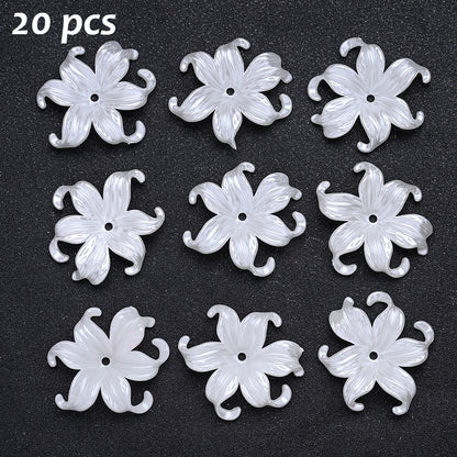 40x45mm White Acrylic Waterweed Flower Beads