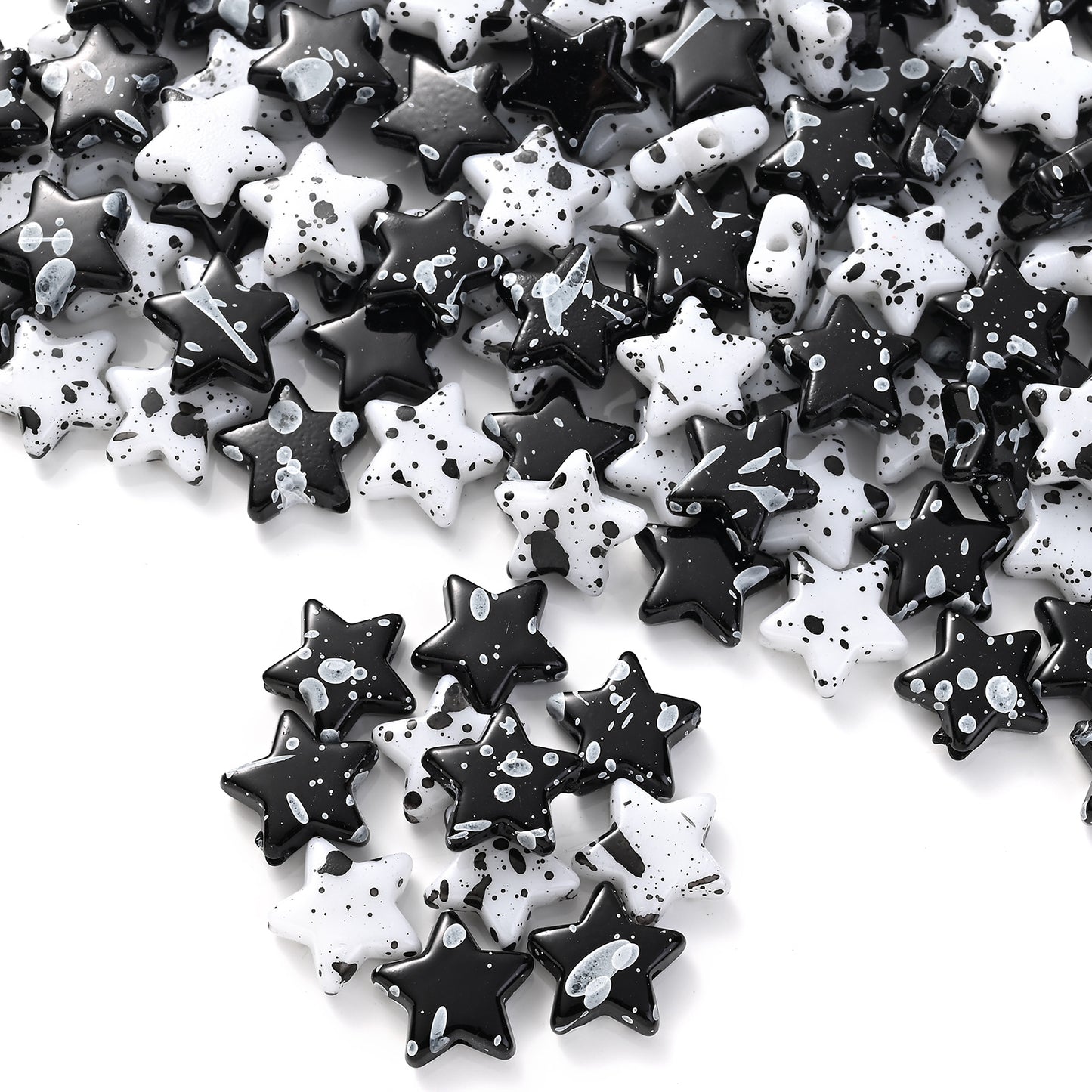 200pcs 13mm Black and White Star Acrylic Beads