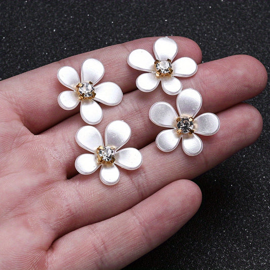 20pcs/set White Petal Acrylic Flower Beads